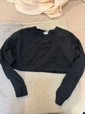 NWOT Nike Black Ribbed Cropped Long-Sleeve Top L